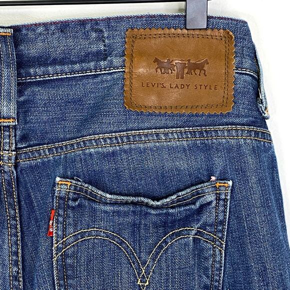 Levi's Lady Style Jeans Womens Sz 30 Wide Flare Leg Contrast Stitching Country - Picture 8 of 11